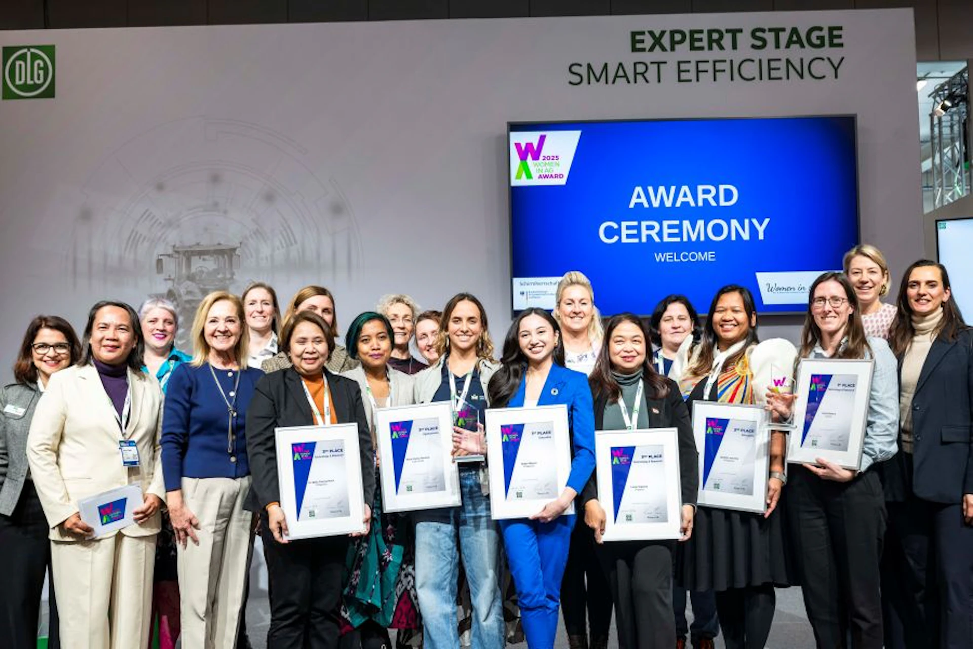 Gruppenbild der Preisträgerinnen